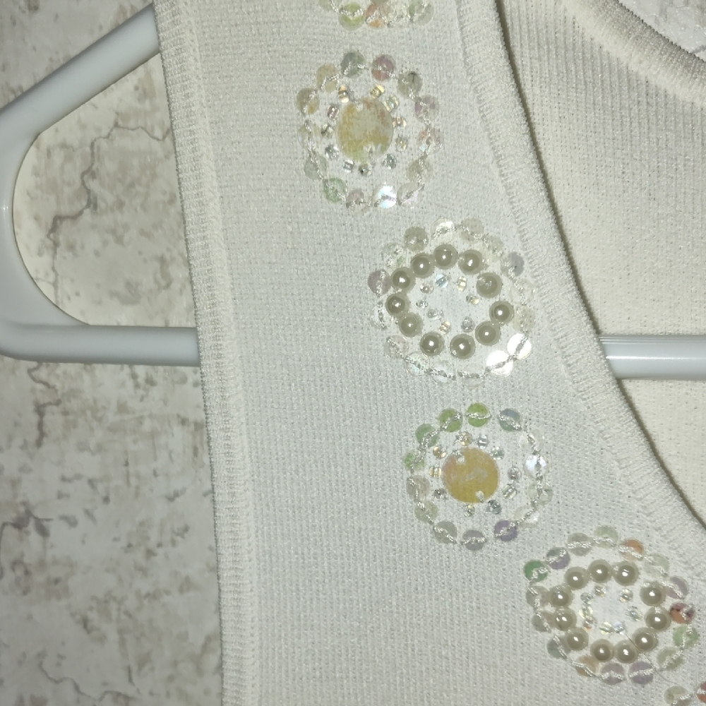 Ruby Rd White Embellished Fitted Tank Top - Picture 3 of 6